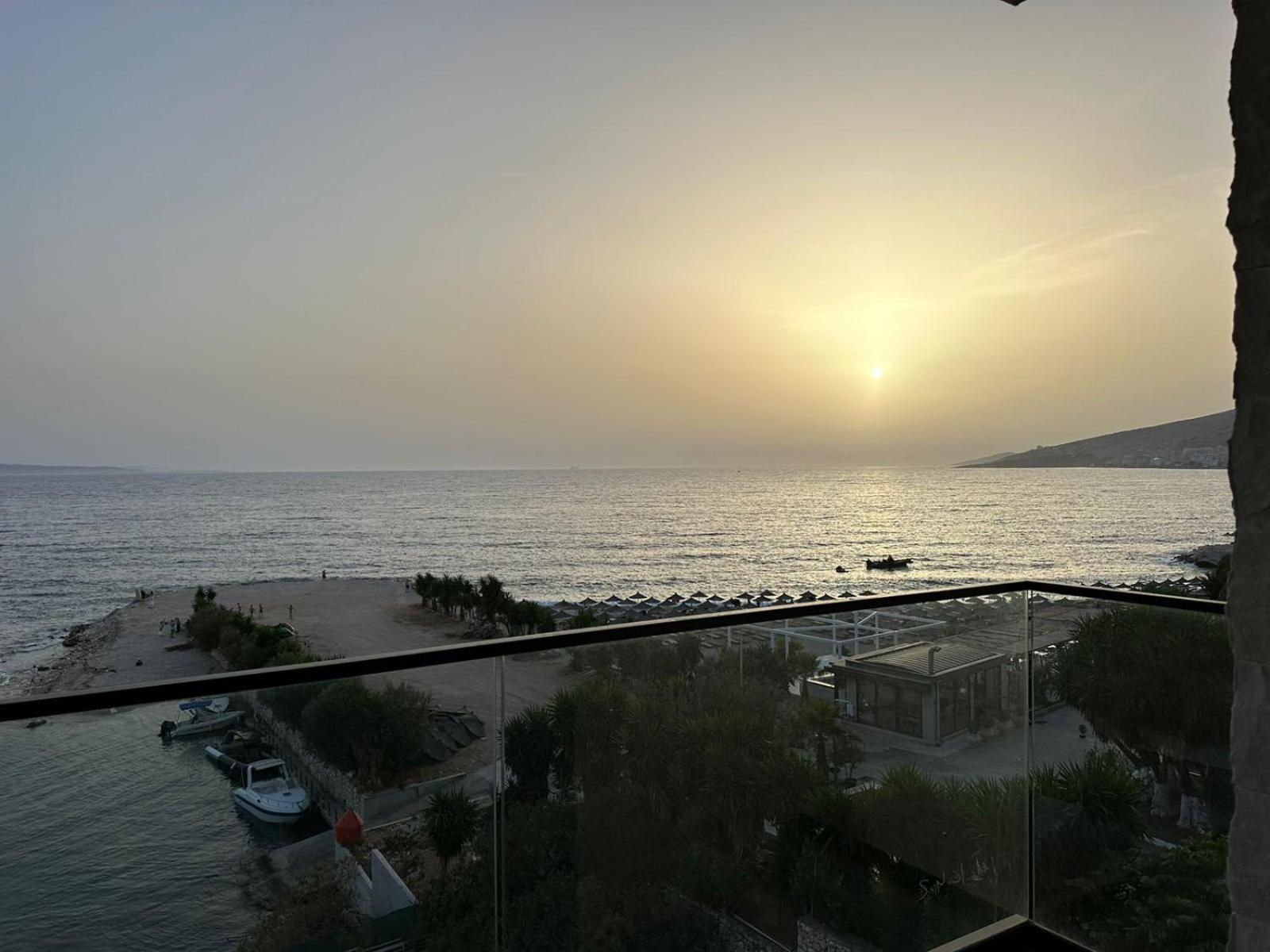 Oni Rooms Saranda Eksteriør billede